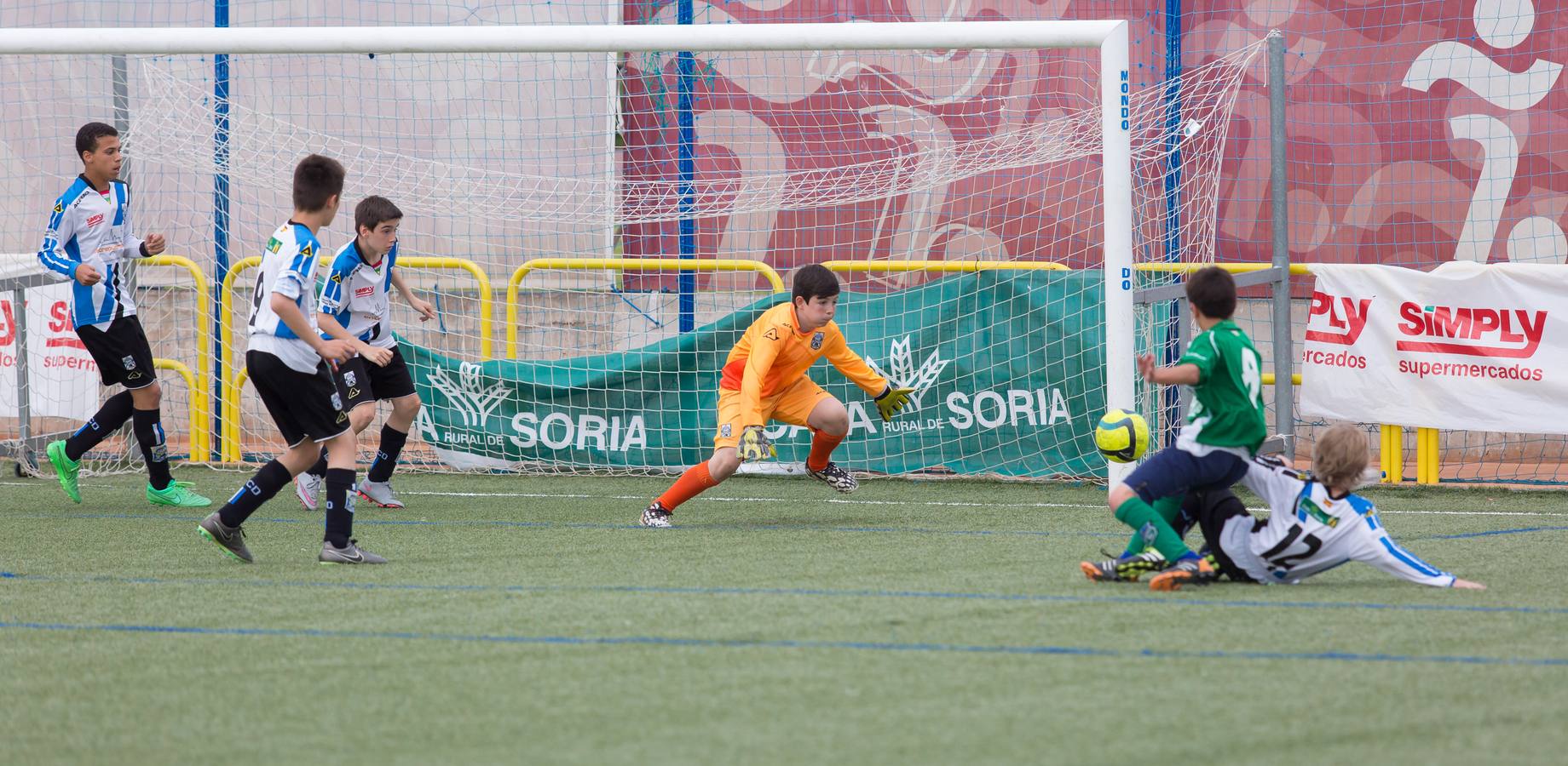 Los penaltis clasifican al Berceo