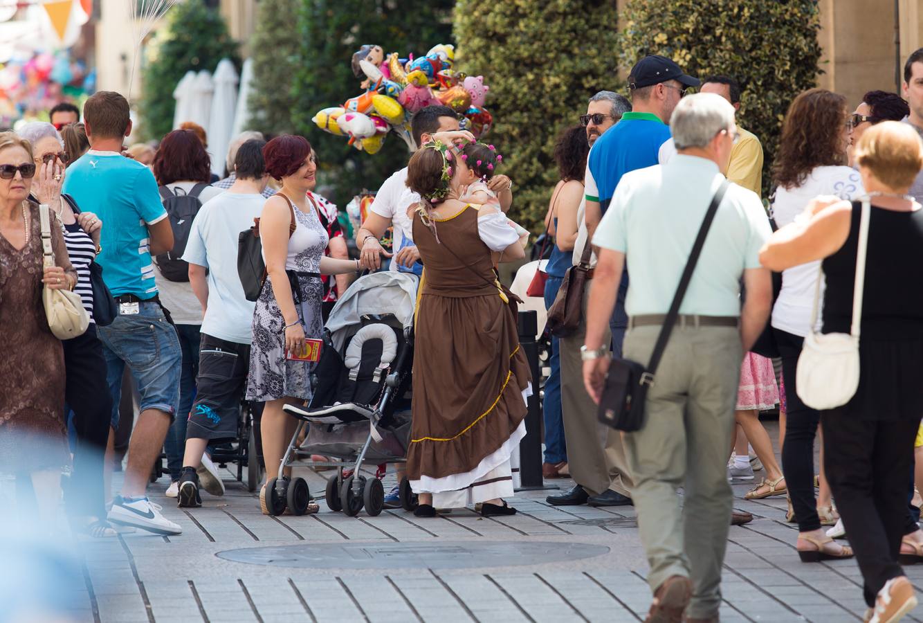 San Bernabé se vive en la calle