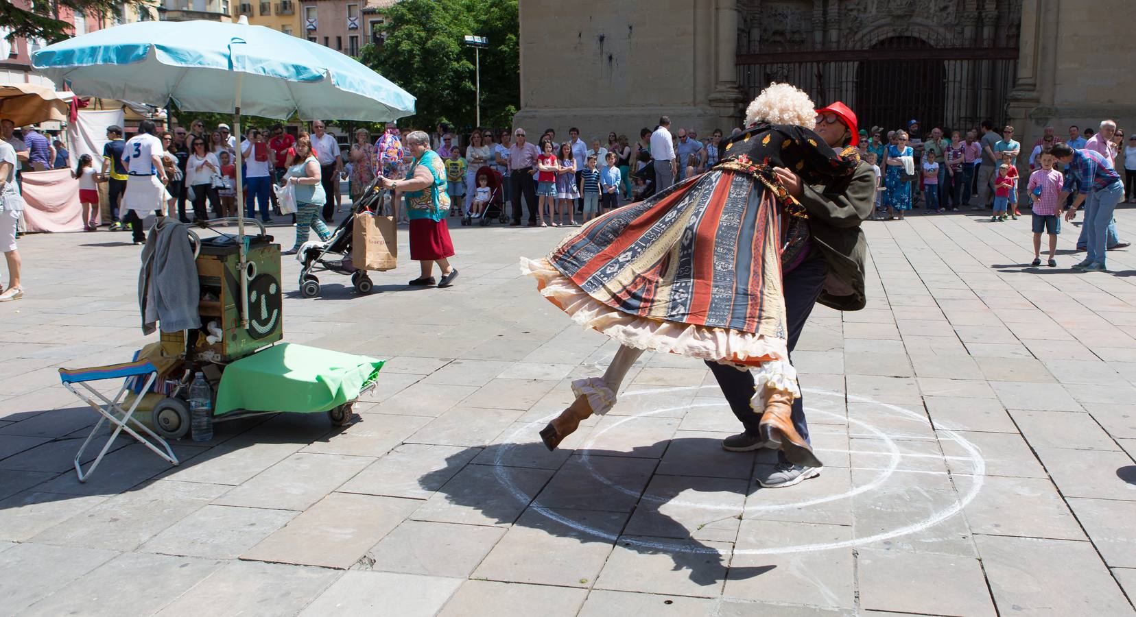 San Bernabé se vive en la calle