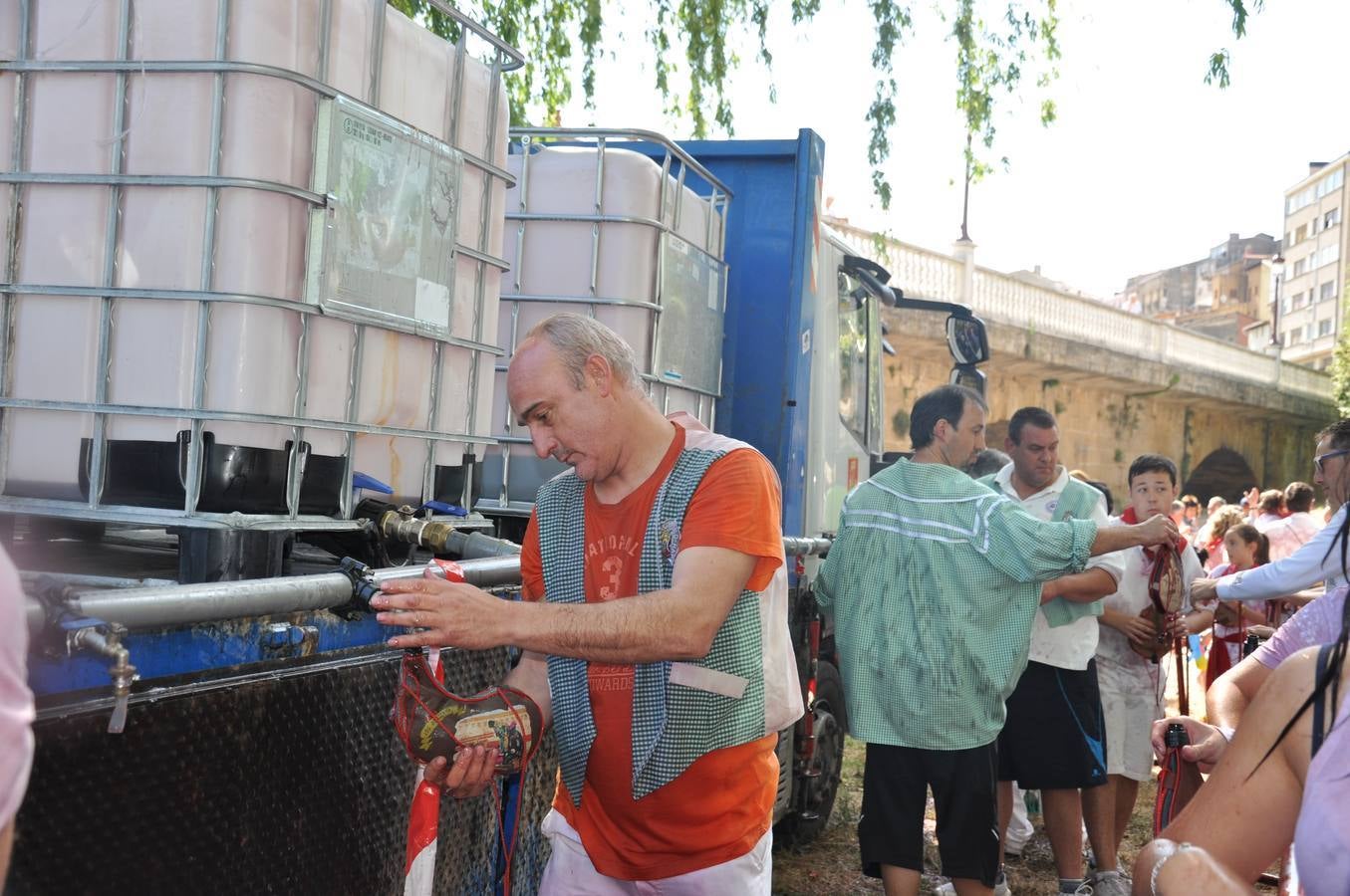 Los niños disfrutan de la Batalla del Vino Infantil