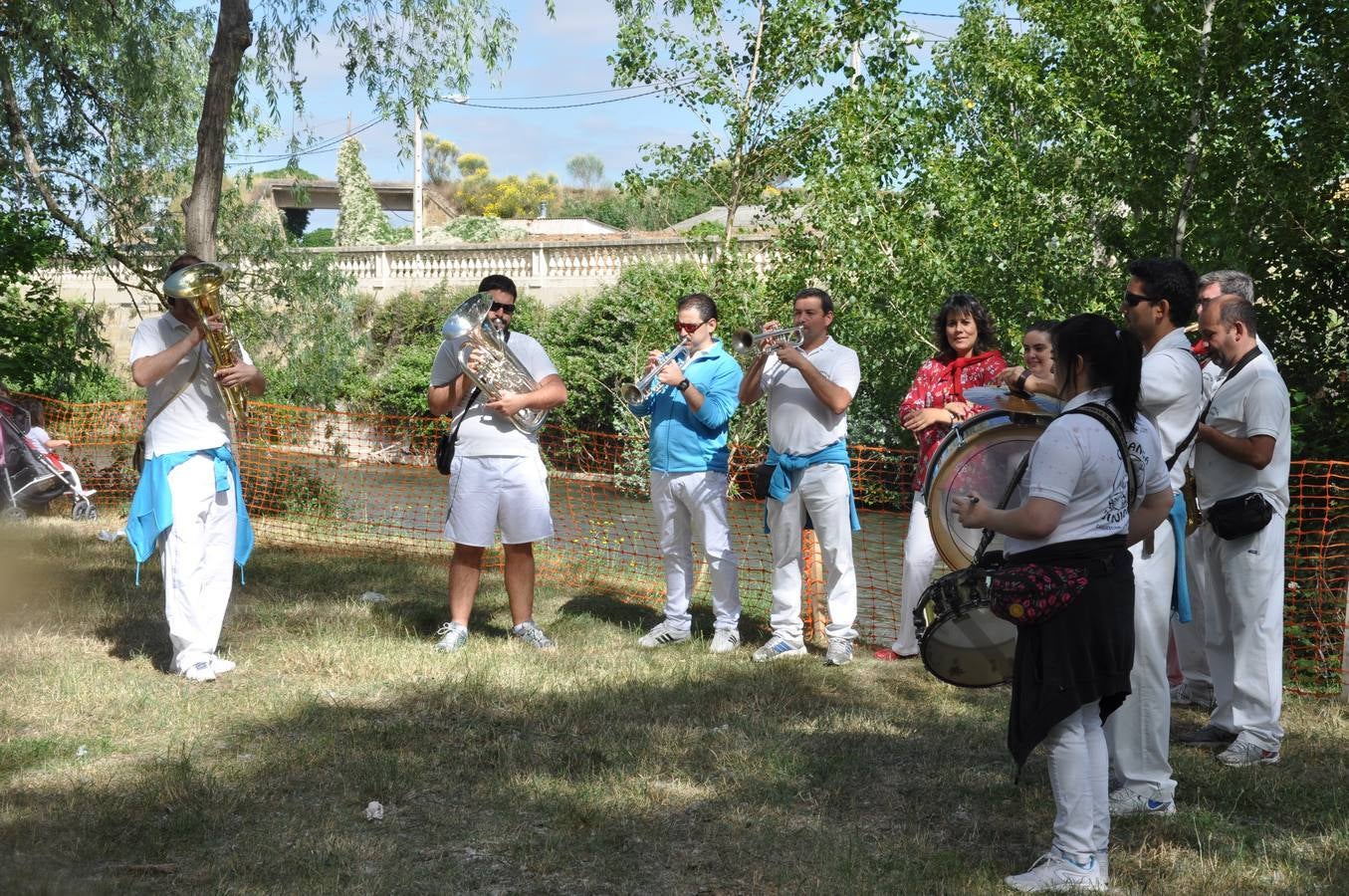 Los niños disfrutan de la Batalla del Vino Infantil