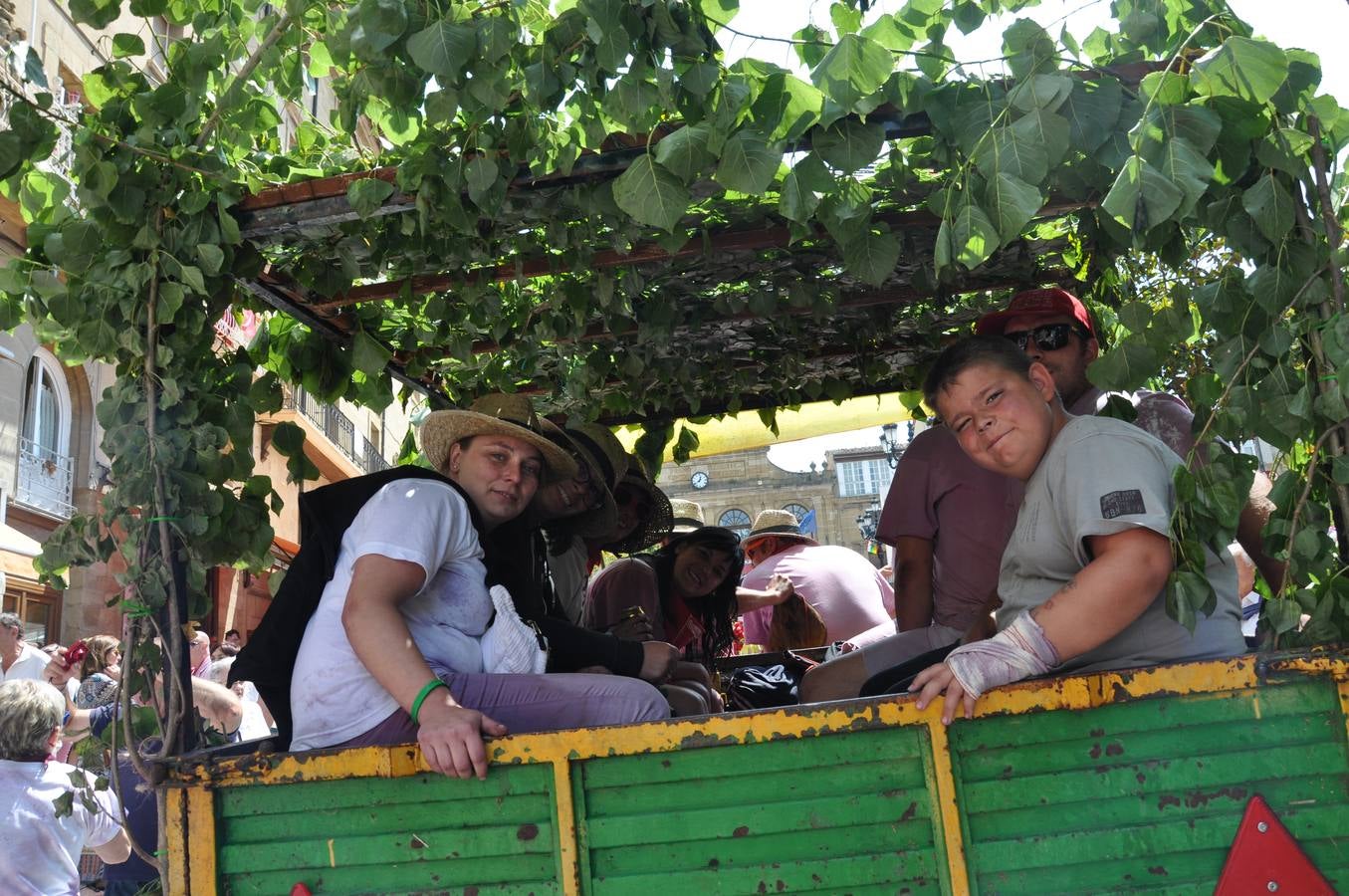 Las Vueltas en Haro y el almuerzo tras la Batalla del Vino