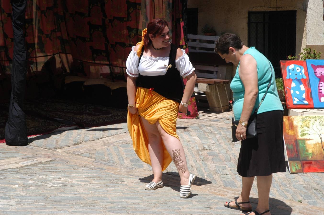 Primera jornada de la VI feria de las Tres Culturas en Cervera