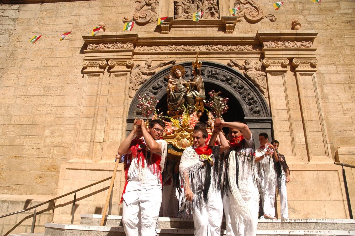 Cervera honra a Santa Ana