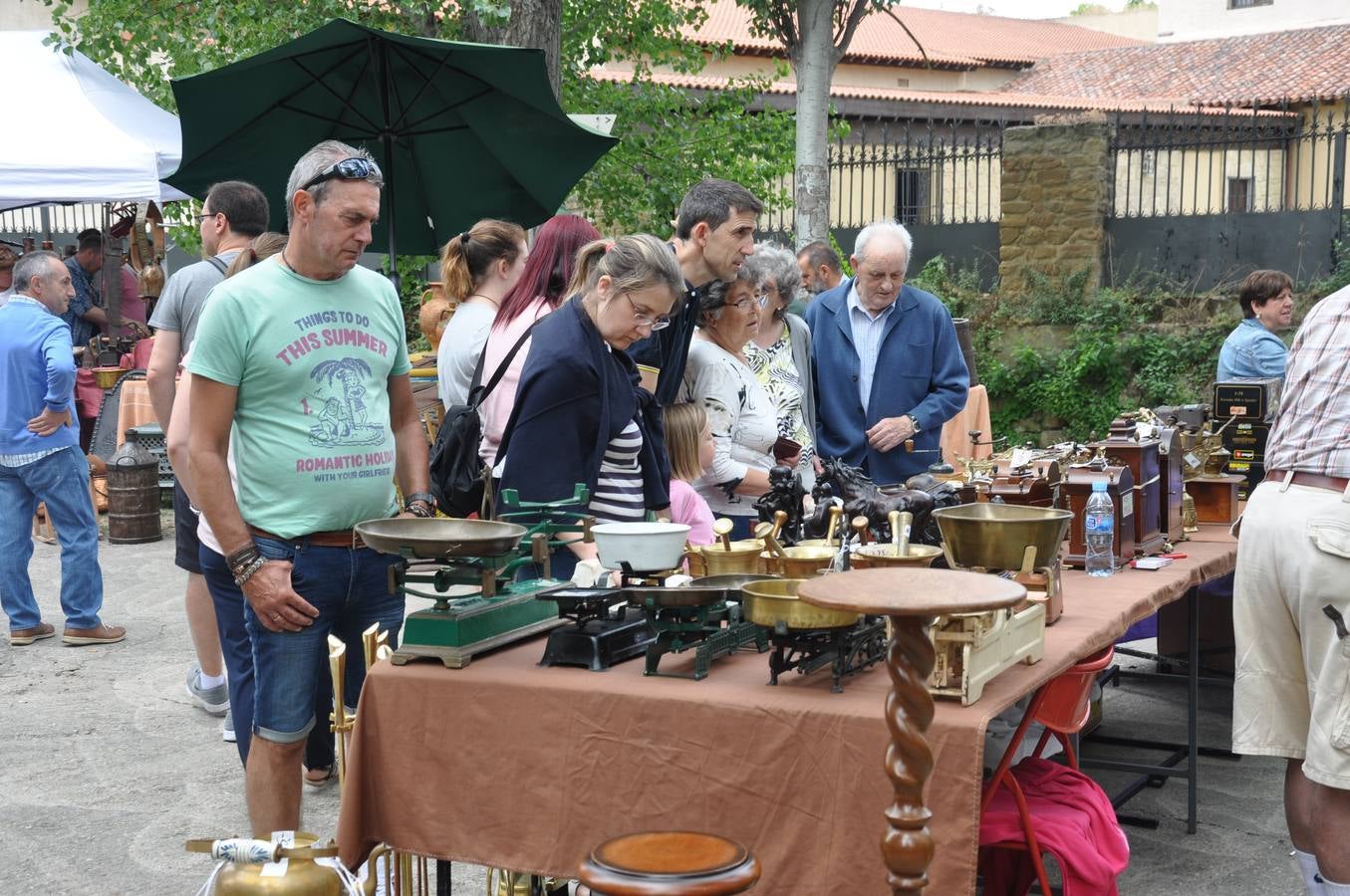 Sajazarra disfruta del XIII Desembalaje de Antigüedades