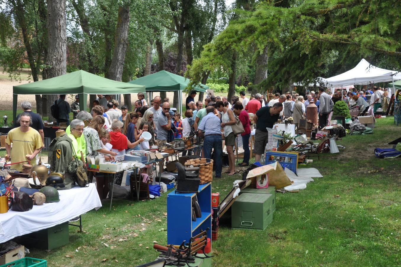 Sajazarra disfruta del XIII Desembalaje de Antigüedades