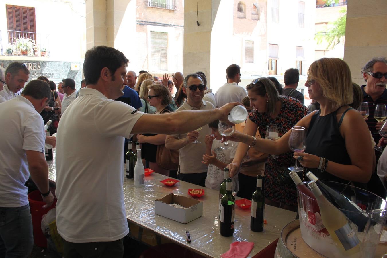 Bodegas en la Calle en Alfaro