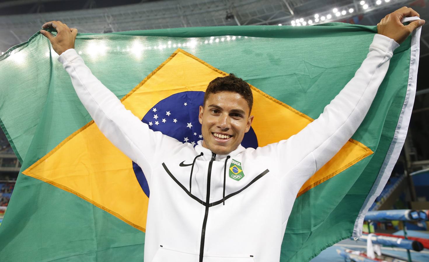 Thiago Braz da Silva sorprende a Lavillenie