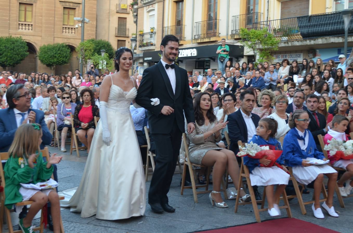 Paula Remírez, reina de las fiestas de Calahorra