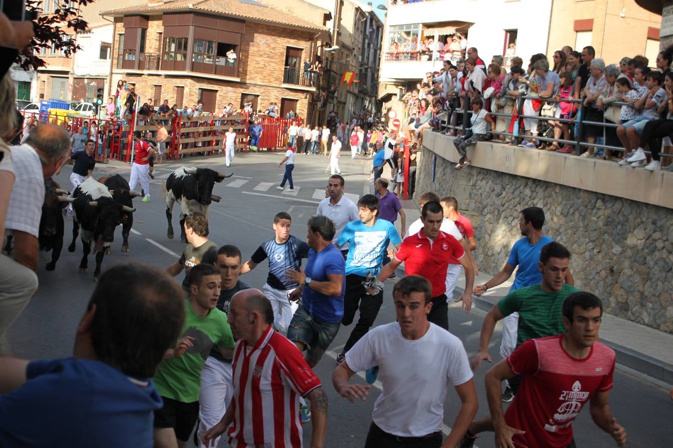 Alfaro se desanuda el pañuelo