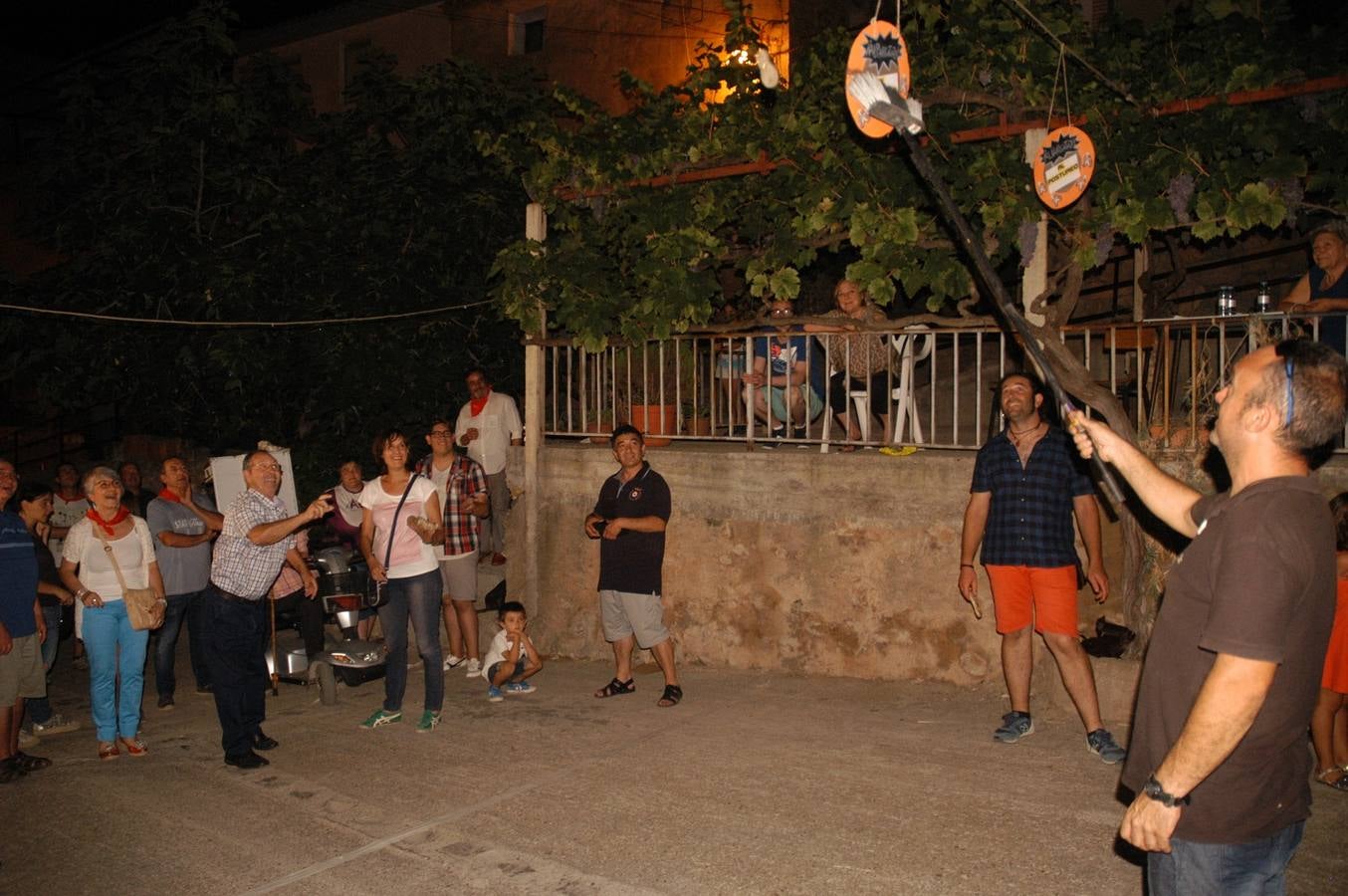 Concurso internacional de lanzamiento de alpargat en Cervera