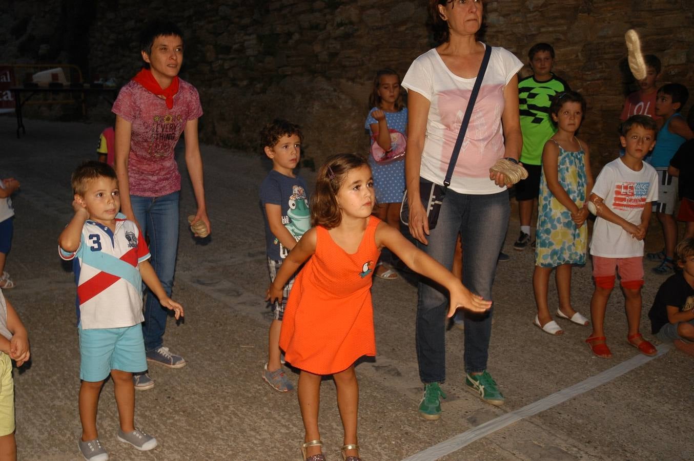 Concurso internacional de lanzamiento de alpargat en Cervera