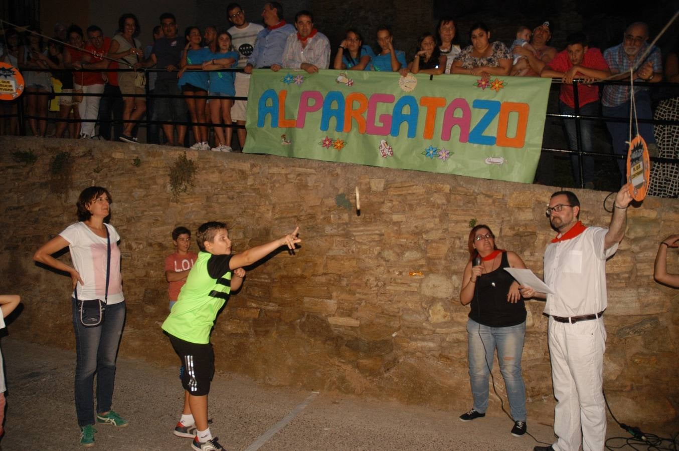 Concurso internacional de lanzamiento de alpargat en Cervera
