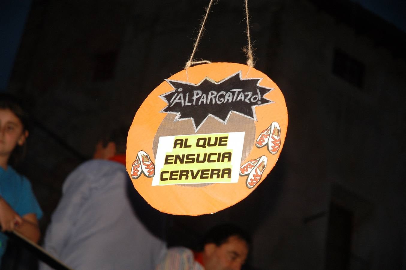 Concurso internacional de lanzamiento de alpargat en Cervera