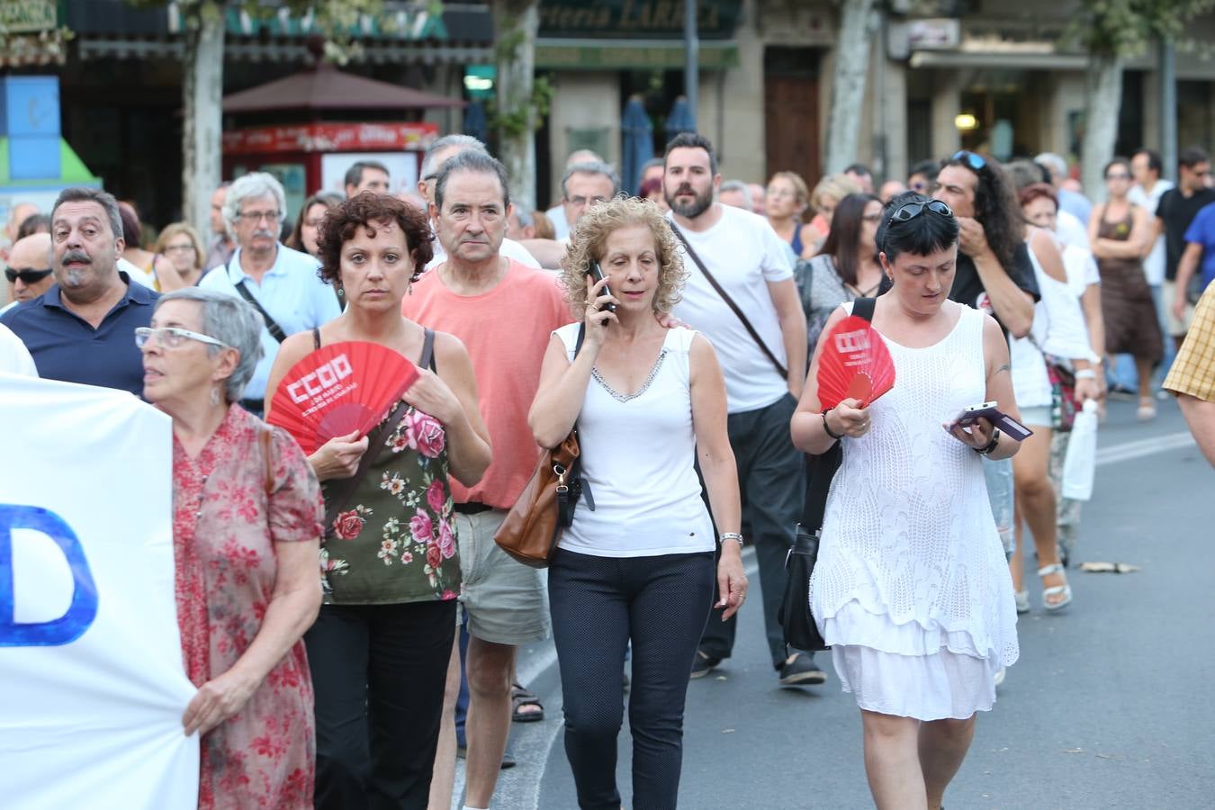 Manifestación para exigir el mantenimiento de la gratuidad en el parking del San Pedro