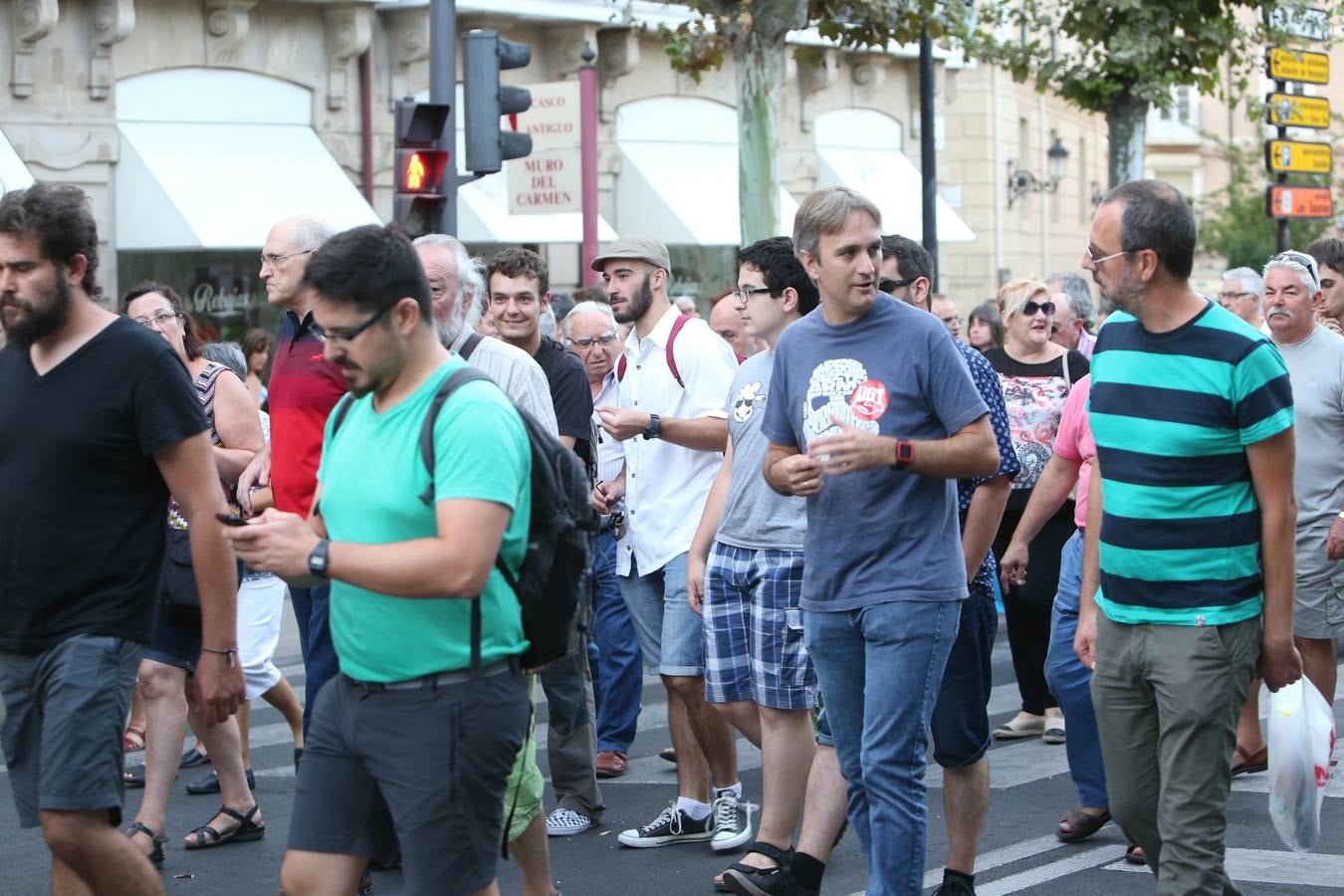 Manifestación para exigir el mantenimiento de la gratuidad en el parking del San Pedro