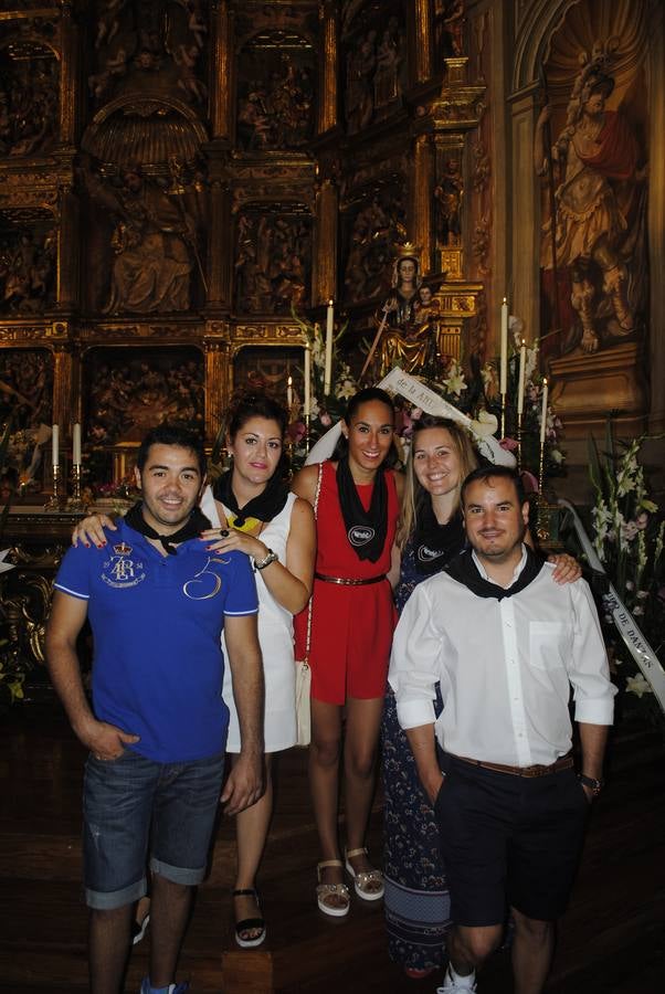 Ofrenda floral a la Virgen de la Antigua en Alberite