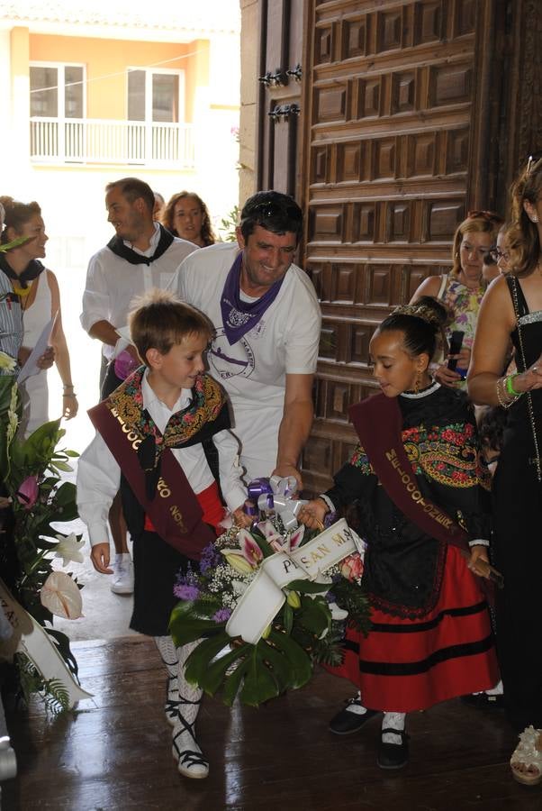 Ofrenda floral a la Virgen de la Antigua en Alberite