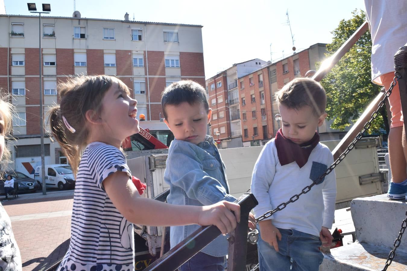 Niños y zapatillas