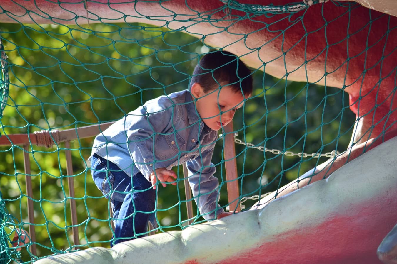 Niños y zapatillas