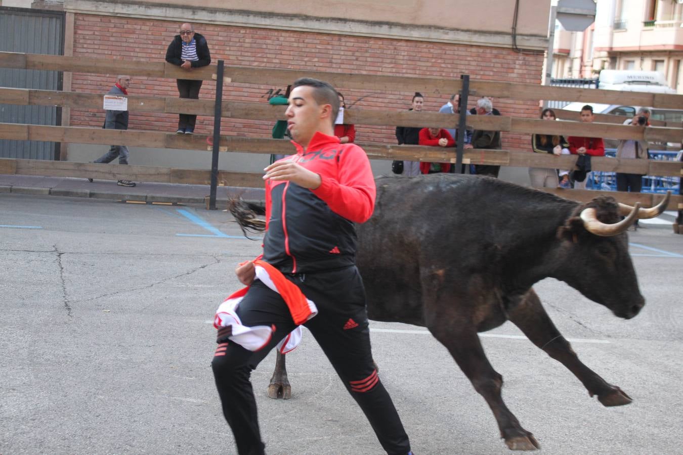 Arnedo se lanza a la calle en el tercer día de fiestas