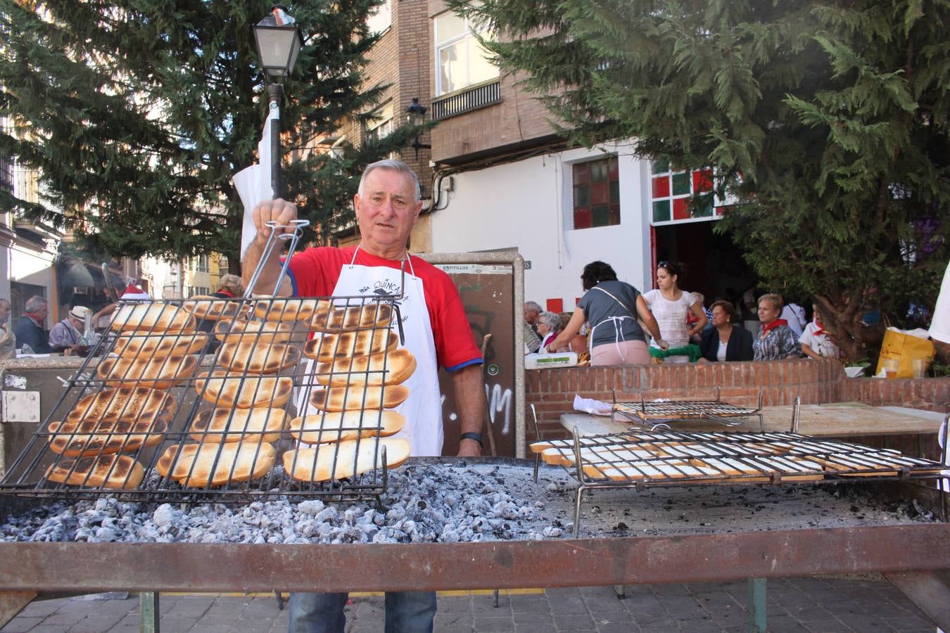 Arnedo se lanza a la calle en el tercer día de fiestas