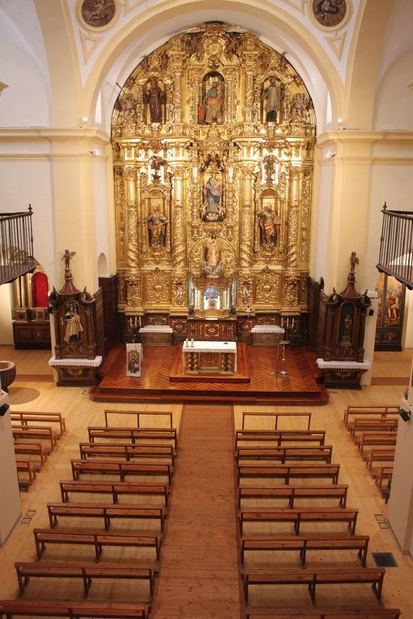 Puertas abiertas en la restaurada iglesia del Burgo