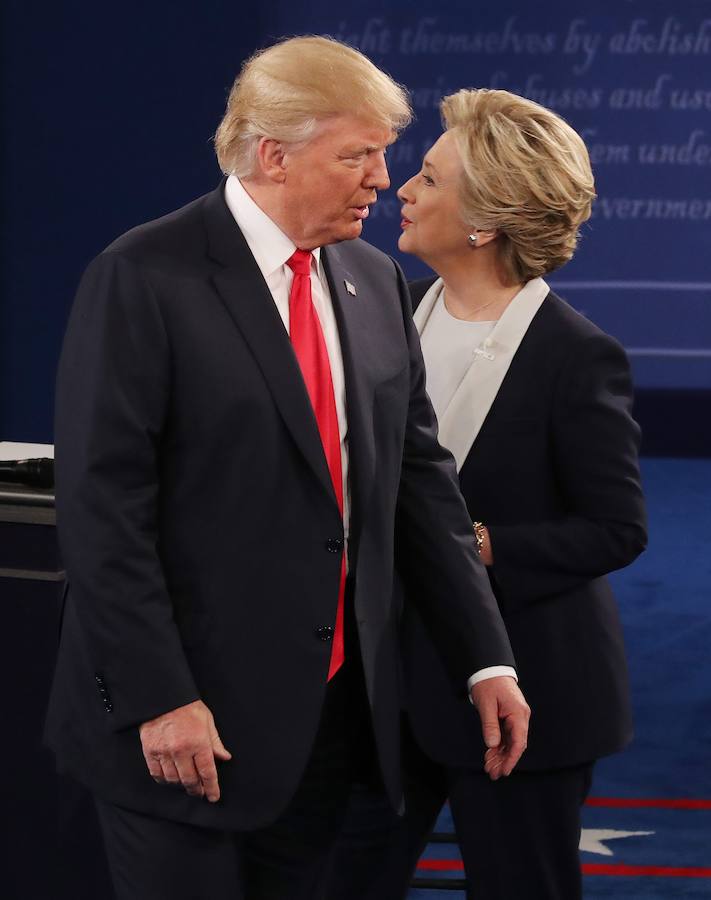 Clinton y Trump, durante el cara a cara.