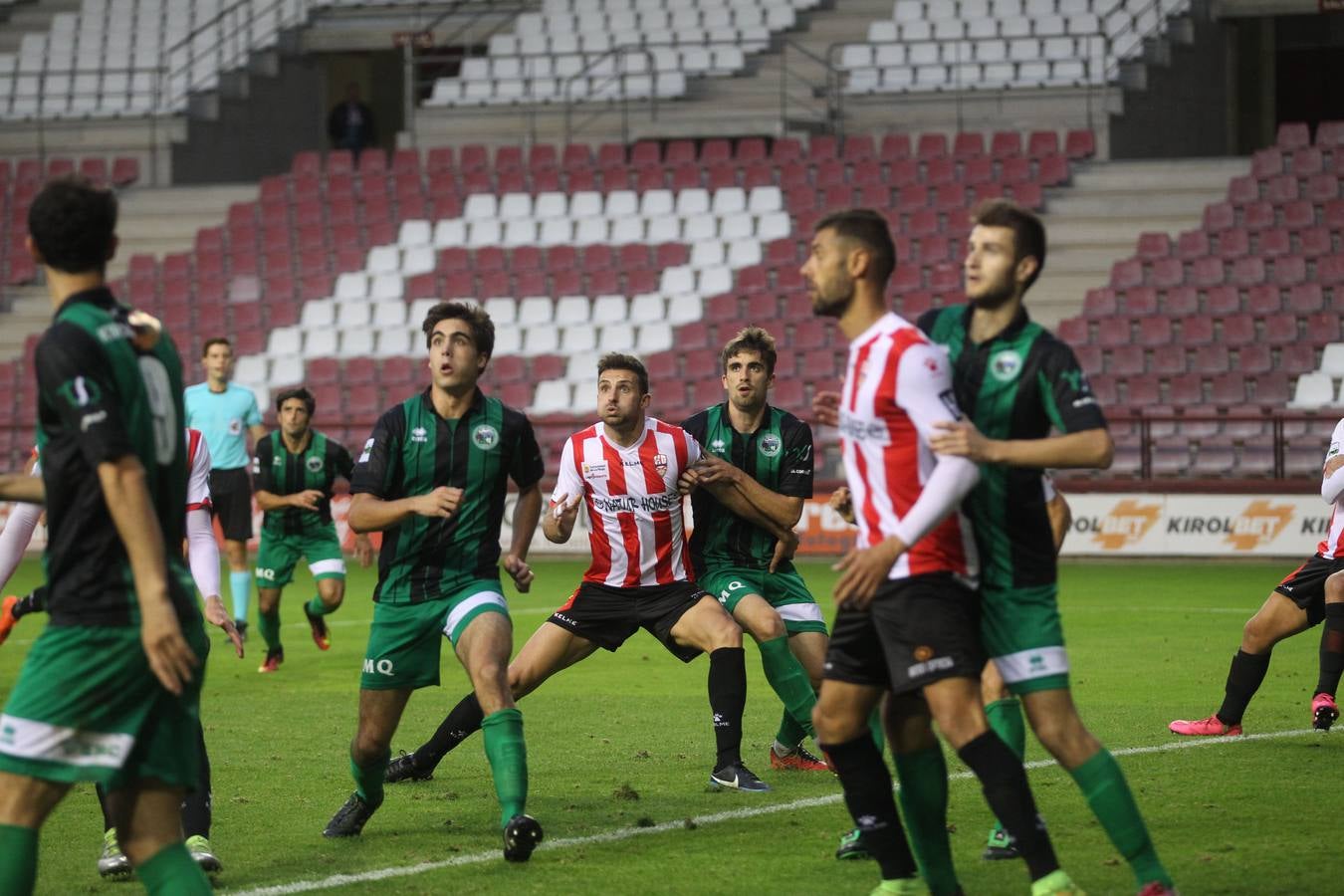 El partido UDL-Sestao: emoción entre el público y los gestos del equipo riojano