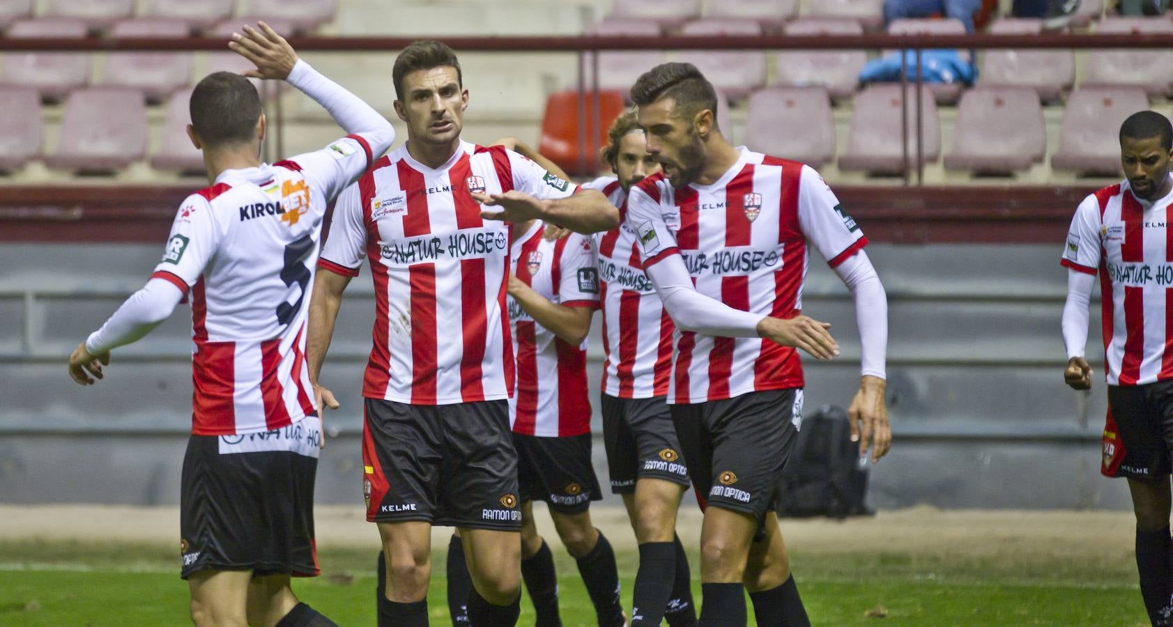 El partido UDL-Sestao: emoción entre el público y los gestos del equipo riojano