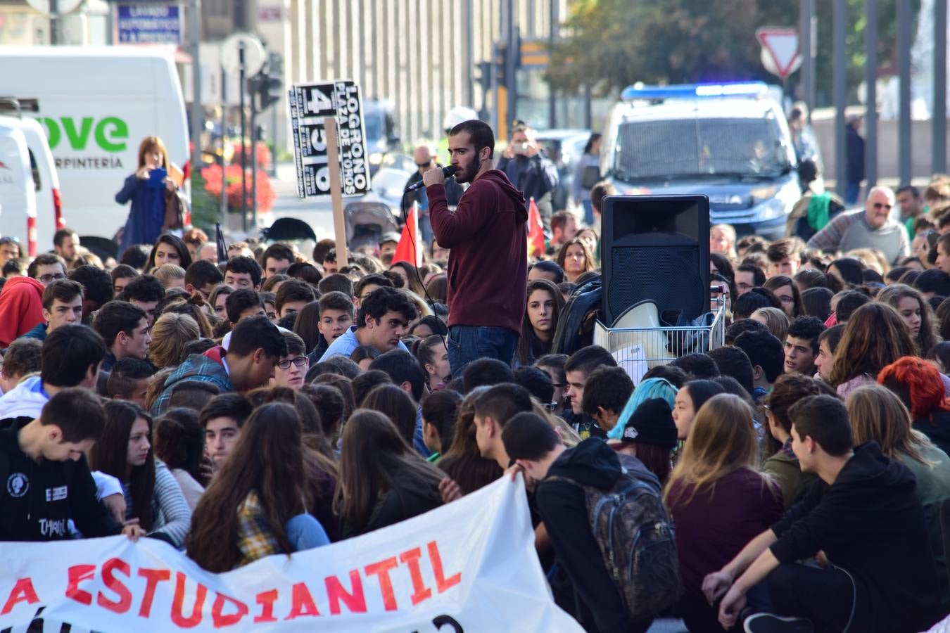 Manifestación de estudiantes en Logroño contra las reválidas y la LOMCE