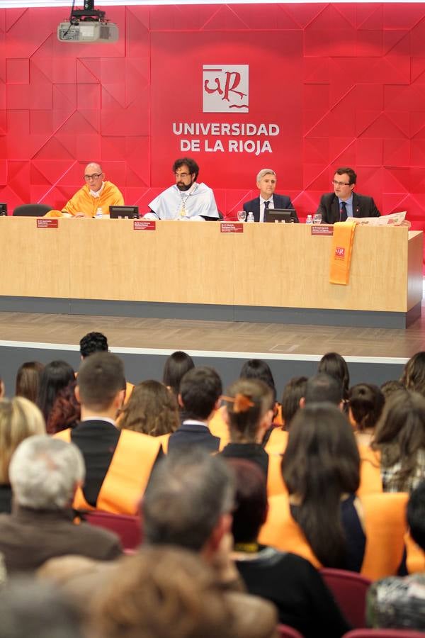 Día de graduación en la Facultad de Ciencias Empresariales de la UR