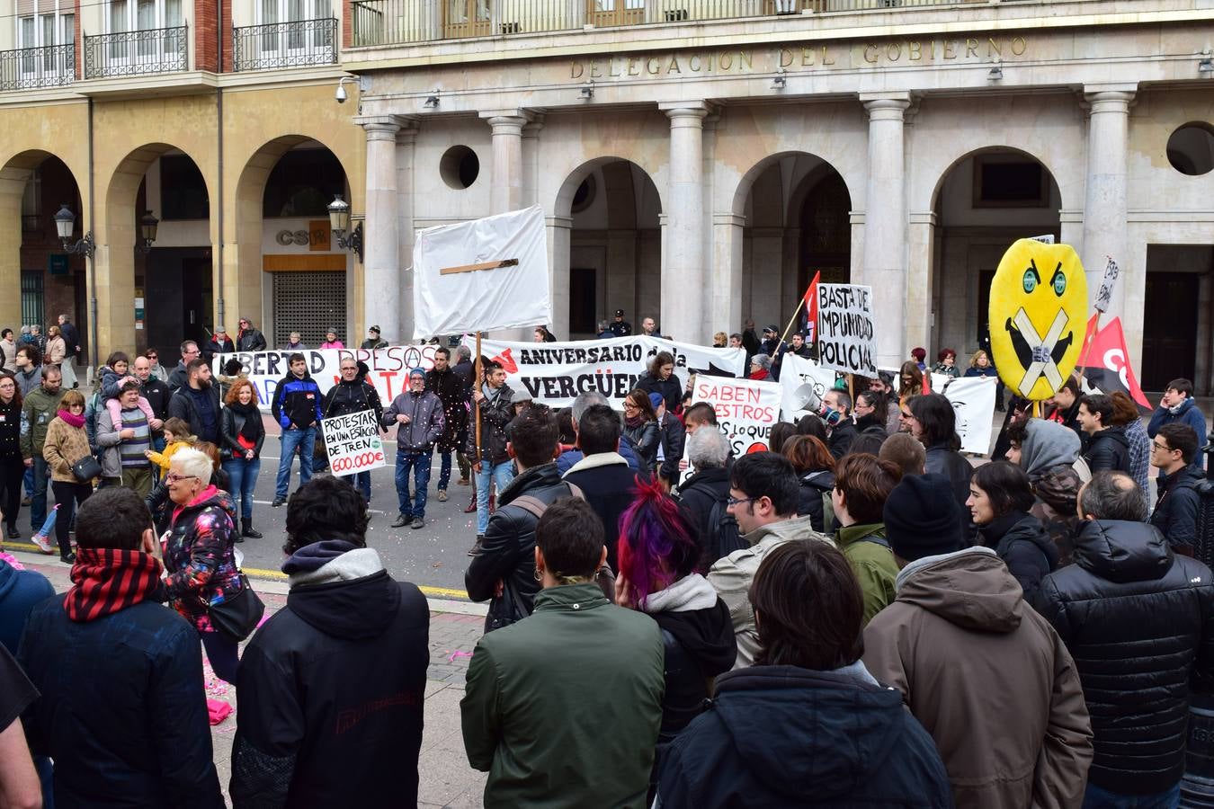 Unas 300 personas se manifiestan por el fin del proceso de los detenidos en el 14N