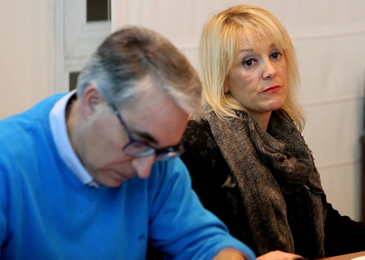 Tensión, gestos y más de una botella de agua en el pleno de Villamediana