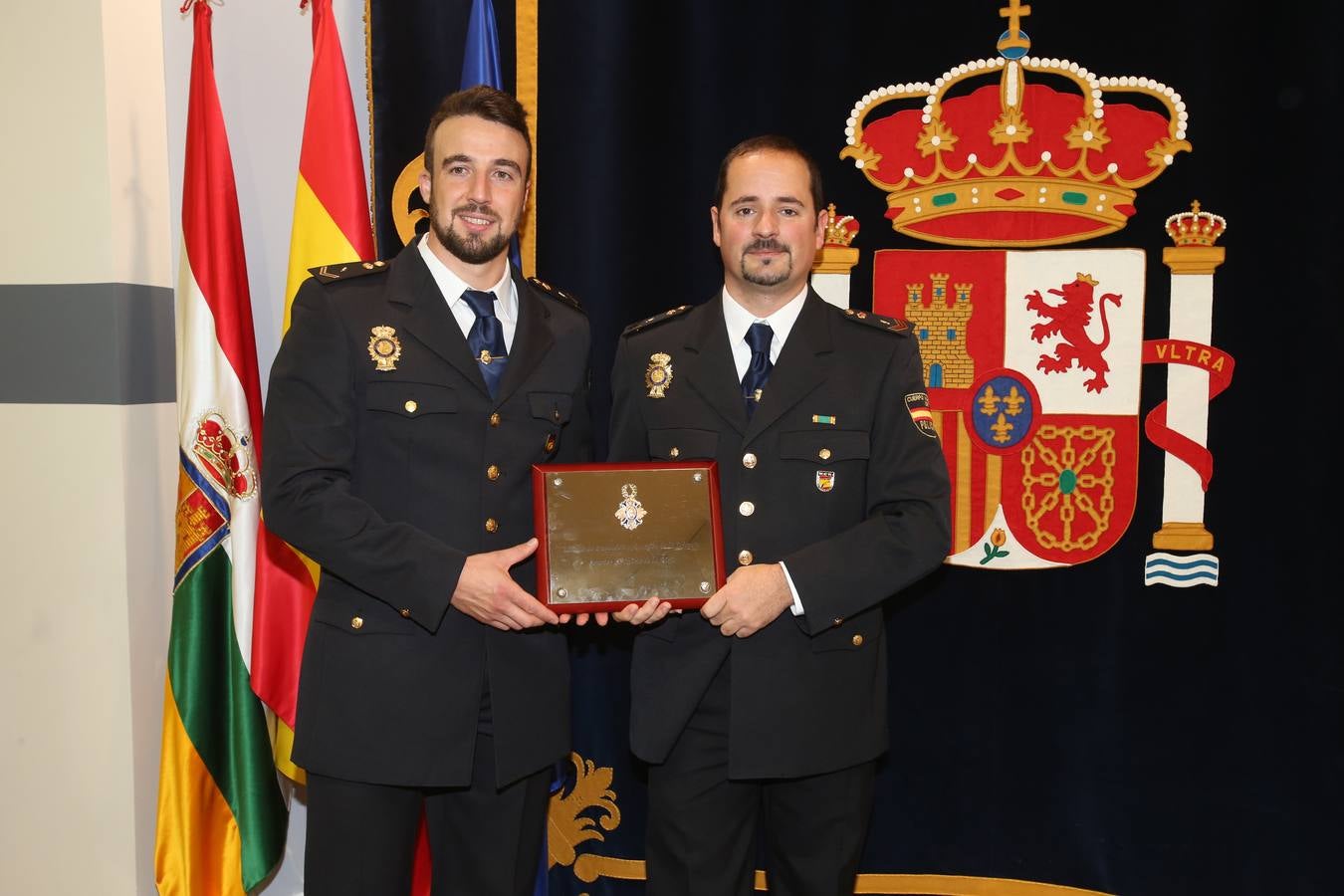 Condecoraciones de la Orden de Isabel la Católica y de la Orden del Mérito Civil