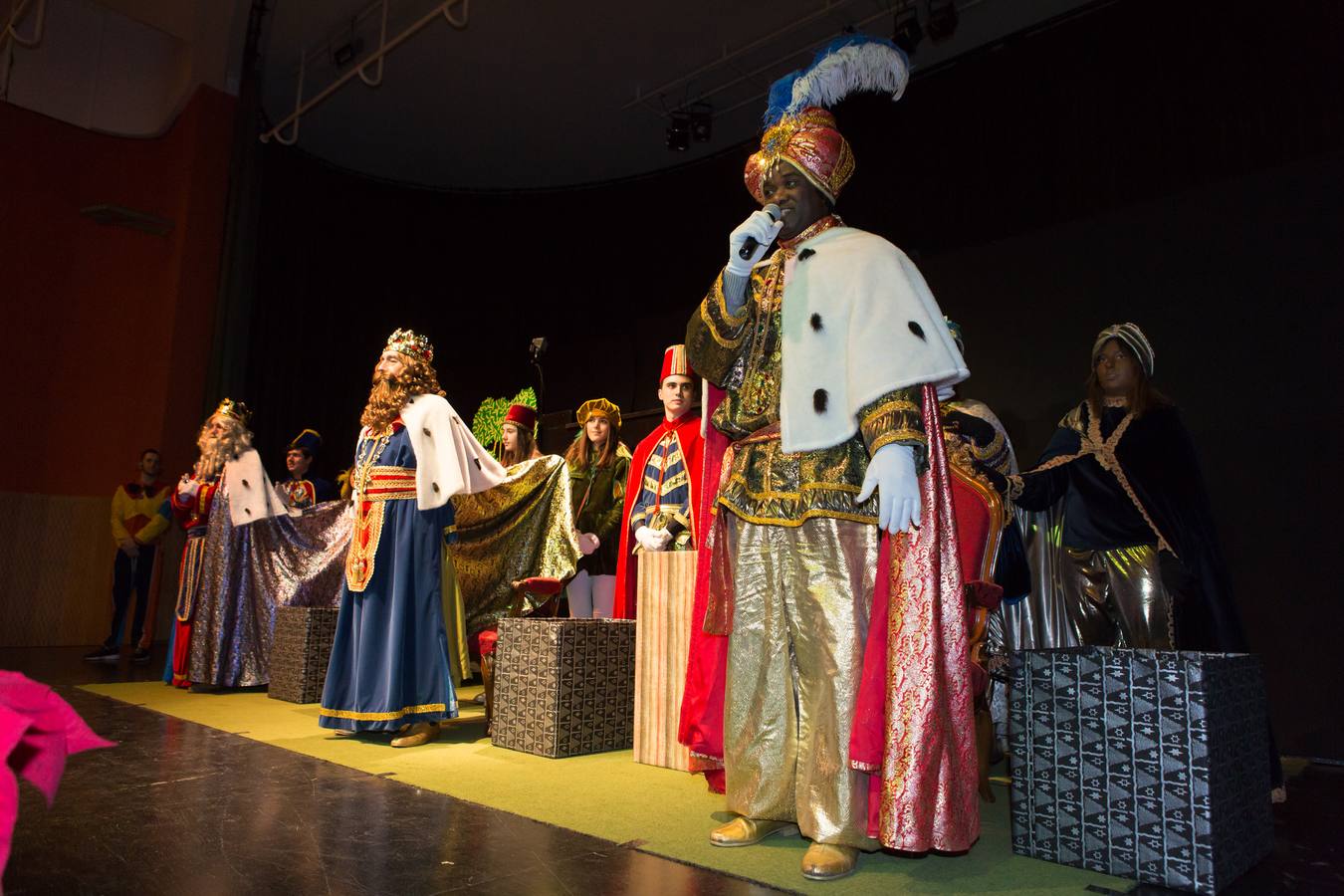 Sonrisas y lloros en la visita de los Reyes al Auditorio