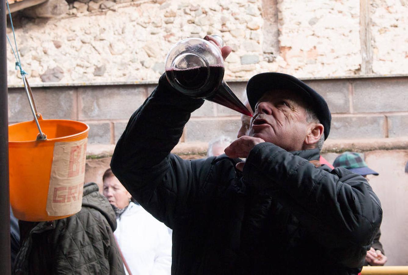 Reparto de habas en Ojacastro