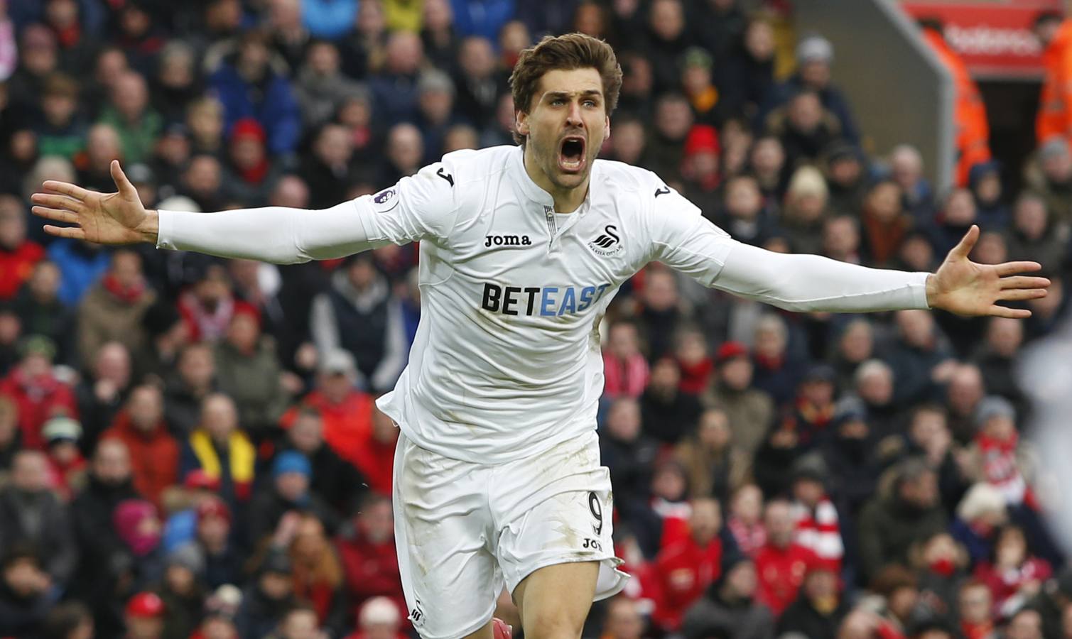 Fernando Llorente toma Anfield