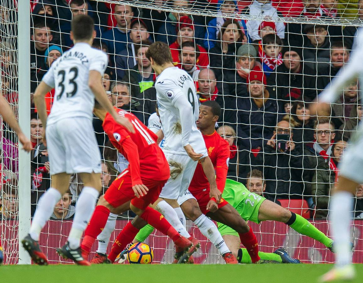 Fernando Llorente toma Anfield