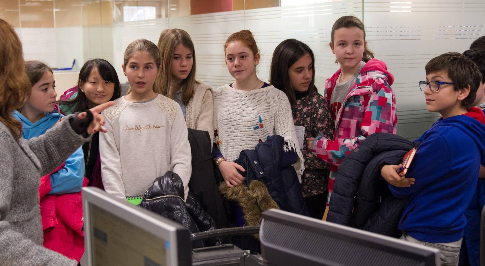 Los alumnos de 6º A del CEIP Las Gaunas visitan la multimedia de Diario LA RIOJA