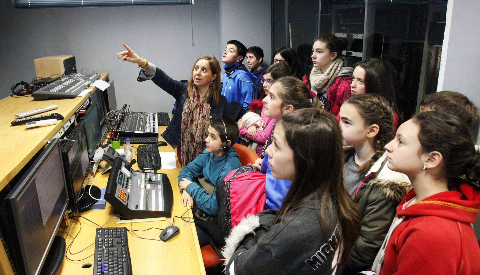 Los alumnos de 6º B del Ceip Las Gaunas de Logroño visitan la multimedia de Diario LA RIOJA