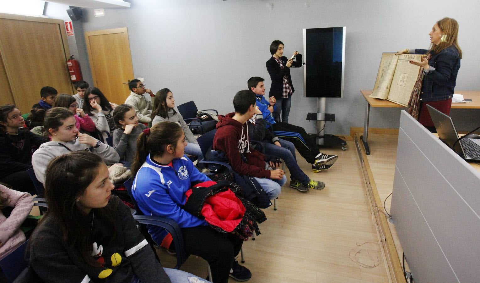 Los alumnos de 6º B del Ceip Las Gaunas de Logroño visitan la multimedia de Diario LA RIOJA