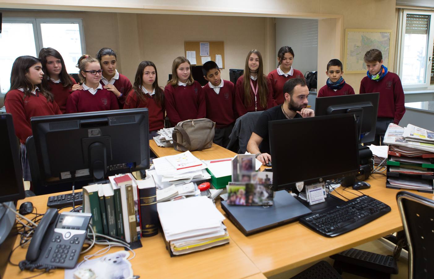 Los alumnos de 6º A de Jesuitas visitan la multimedia de Diario LA RIOJA