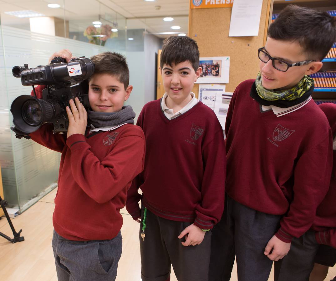 Los alumnos de 6º A de Jesuitas visitan la multimedia de Diario LA RIOJA