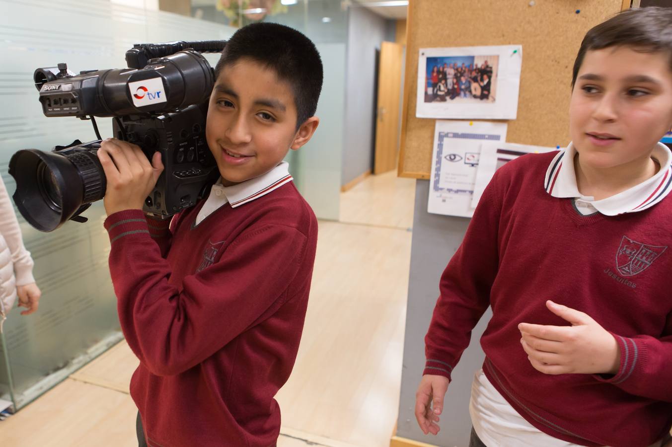 Los alumnos de 6º A de Jesuitas visitan la multimedia de Diario LA RIOJA