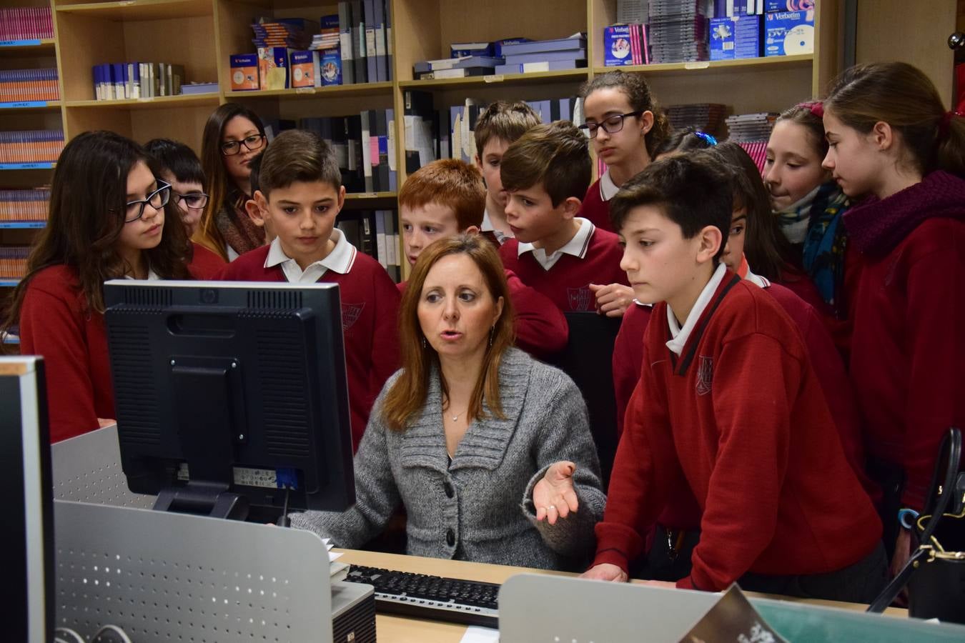 Visita de los alumnos de Jesuitas