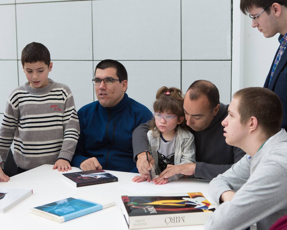 El Museo Würth acoge la sesión de fotos de la campaña de FEAPS &#039;Soy cómplice&#039;, con Lorenzo Quinn