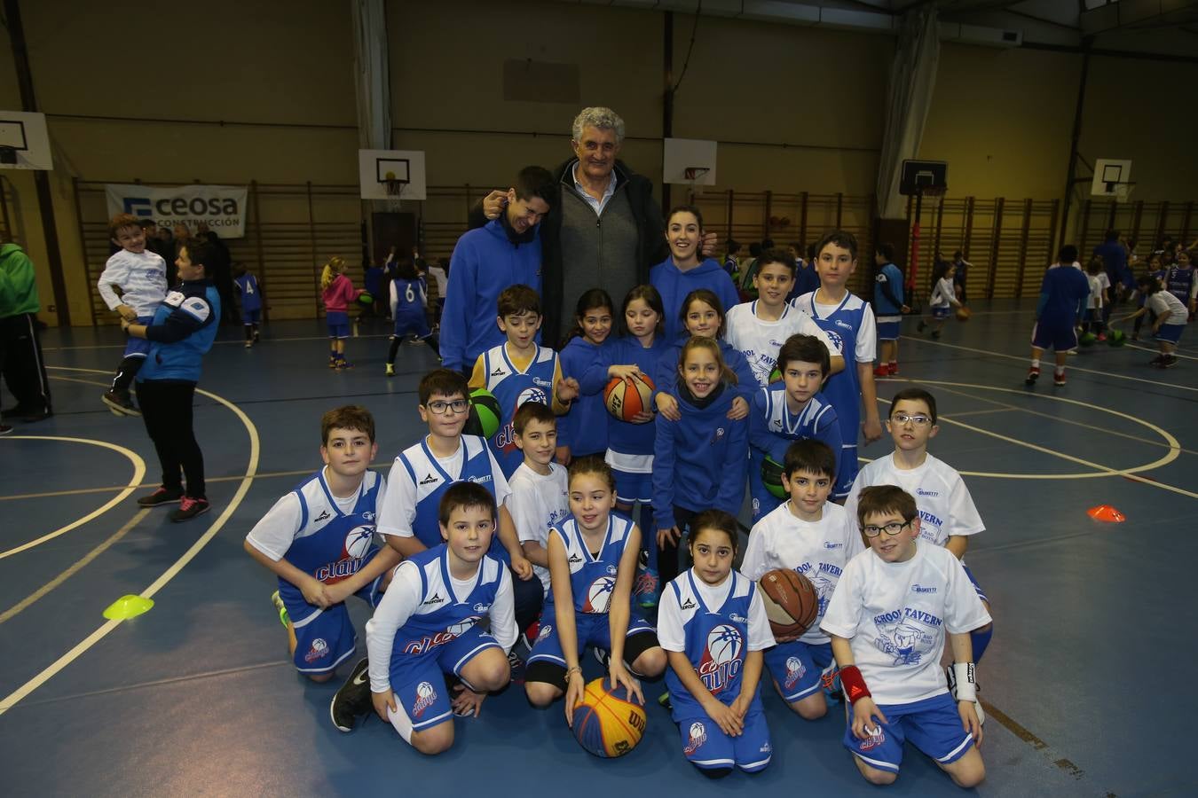 Fernando Romay participa en el entrenamiento de la cantera del CB Clavijo