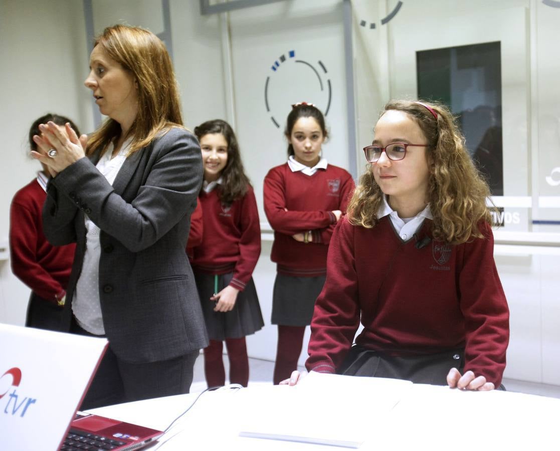 Los alumnos de 6º D de Jesuitas visitan la multimedia de Diario LA RIOJA