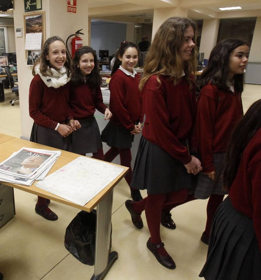 Los alumnos de 6º D de Jesuitas visitan la multimedia de Diario LA RIOJA